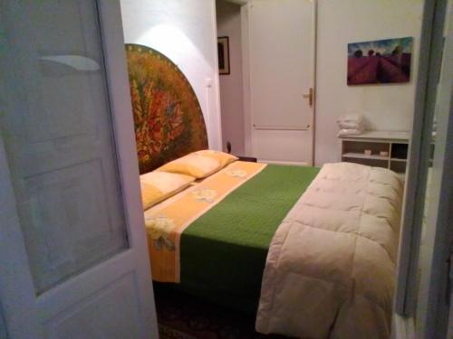 Double Room with Shared Bathroom image 10