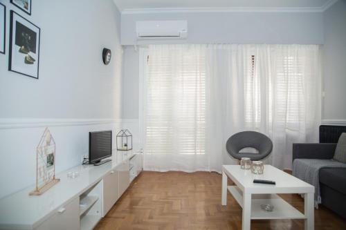 Modern apartment next to Acropolis Athina