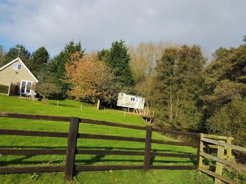 Waterside Shepherds Hut in 約克郊區