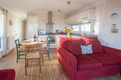 Sole Bay View - image 8