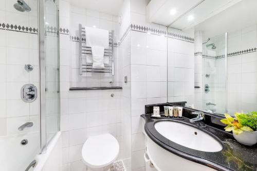 129948279 Millennium Hotel London Knightsbridge