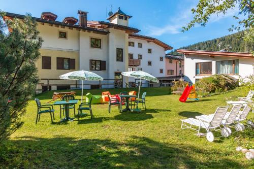 Exterior view, Hotel Bonapace ***S in Madonna di Campiglio