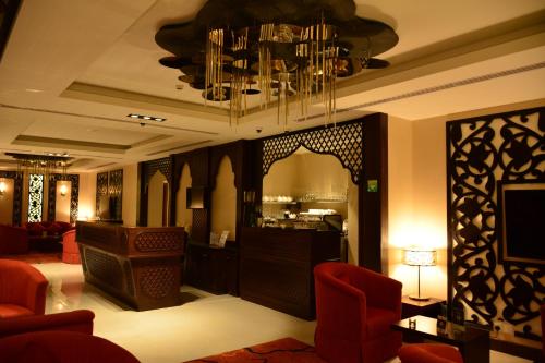 Home Inn Hotel Suites photo 1