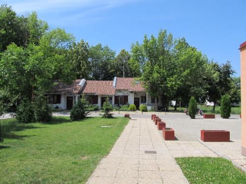 Villa Patio - image 2