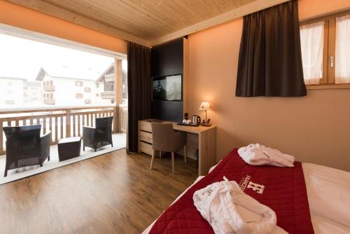 Francesin Active Hotel - image 2