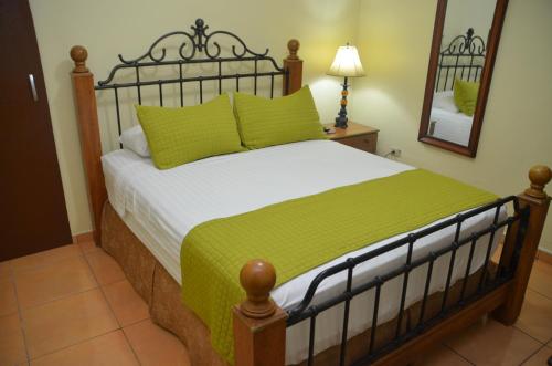 Hotel Verona Set in a prime location of San Pedro Sula, Hotel Verona puts everything the city has to offer just outside your doorstep. The hotel offers a high standard of service and amenities to suit the individu