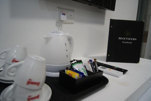 Buccaneers Boutique Guest House - image 10