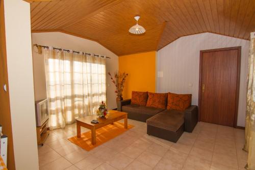 Nice apartment ... at home ! in Estreito da Calheta