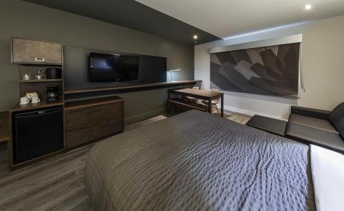 130002385 Hôtel & Suites Normandin Lévis
