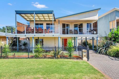 Green Reef Beach House - Aldinga Beach - C21 SouthCoast Holidays