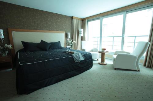 Demora Hotel - image 3