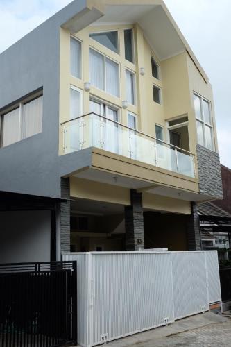 Bintang cherry villa e 1 puncak garuda indonesia