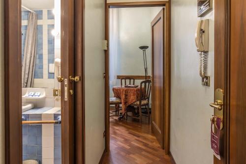 Hotel Piccola Fenice – Venice, GA