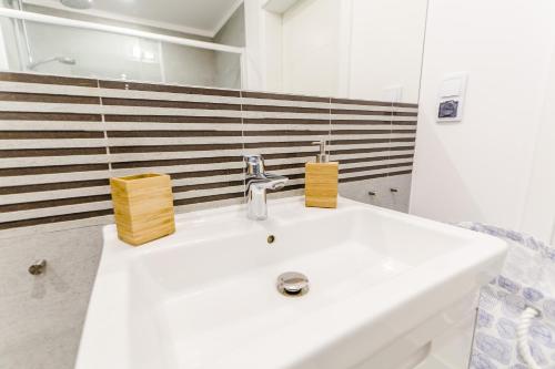 Deluxe Apartment with Pool View(6 Adults) image 2