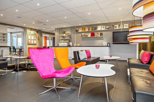 Lobby, Sure Hotel By Best Western Stockholm Alvsjo in Älvsjö / Årsta