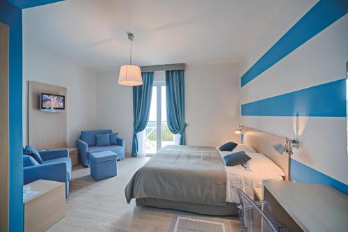 room detail thumbnail 0