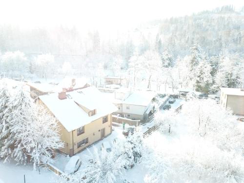 Villa Miłosna - image 2