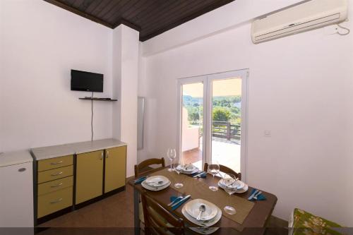 Apartments Irena - image 13