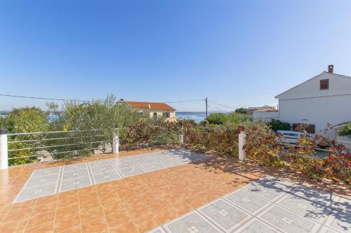 Apartments Irena in Tkon