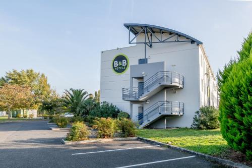 B&B HOTEL Bordeaux Lac sur Bruges