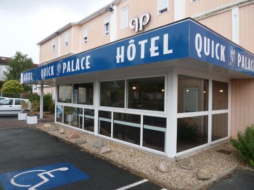 Quick Palace Poitiers - 출입구