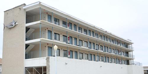 Blue Marlin Motel - image 2
