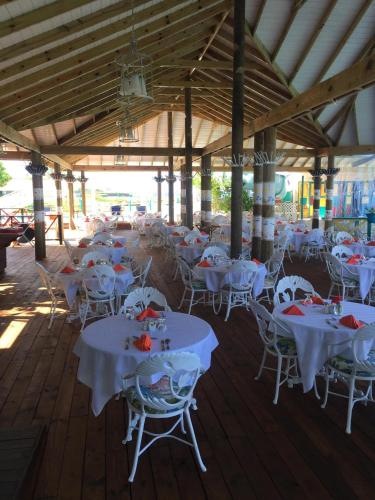 المرافق, منتجع وسبا فرانكلين دي شامل الكل (Franklyn D Resort & Spa All Inclusive) in رن أواي باي