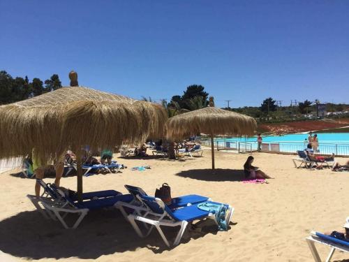 Laguna Bahía, Algarrobo