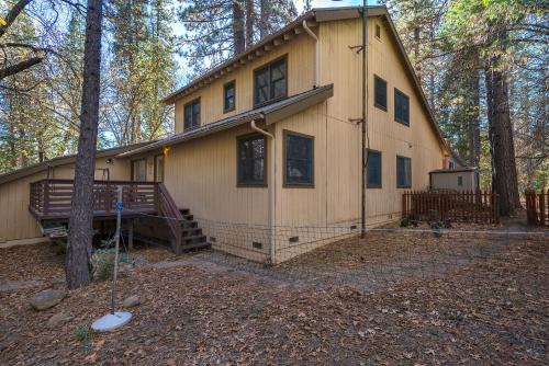 Three-Bedroom Holiday Home 