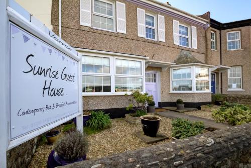 Sunrise Guest House - image 3