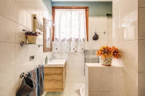 Spanish Steps Miracle Suite - image 10