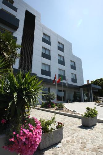 Hotel Feira Pedra Bela