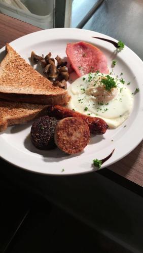 Food and beverages, Forty Four Main Street Hotel in Dublin Airport