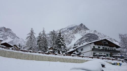 Grazioso appartamento in casa di montagna a San Vito di Cadore in San Vito di Cadore