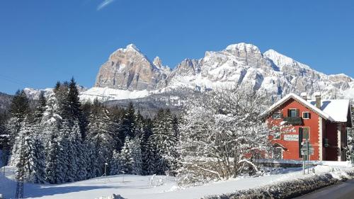  Grazioso appartamento in casa di montagna a San Vito di Cadore in San Vito di Cadore