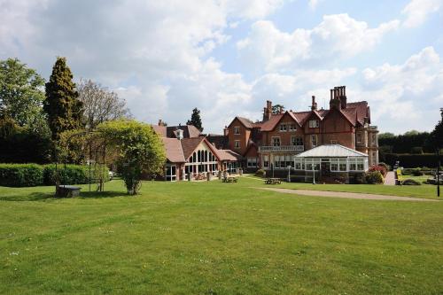 Pendley Manor - image 2