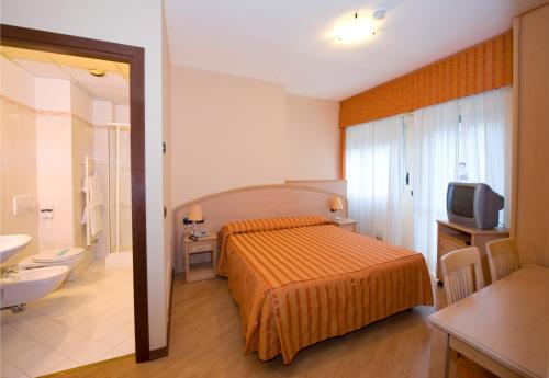Hotel Residence Dei Fiori - image 4