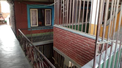 

Ravi Hotel & Guest House