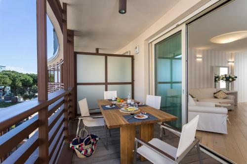 Embassy Aparthotel - image 7