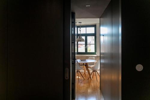 Modern 18th Century Flat