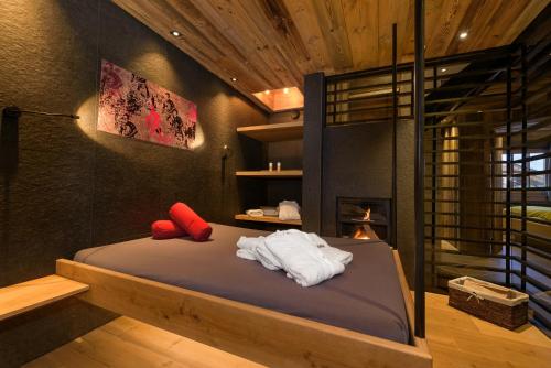LISA-Chalets - contactless check-in - main image