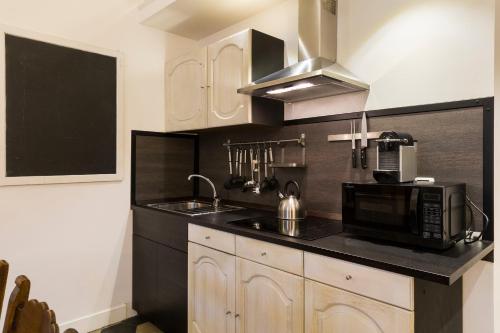 Nice Apartment Navona Square - image 9