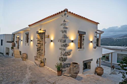  Patriko House in Myrthios