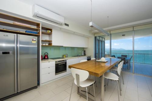 1 Bright Point Apartment 4201 A Nelly Bay Australia 10 - 