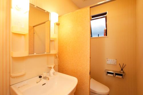Bathroom, Guest House Sonomama in Kofu