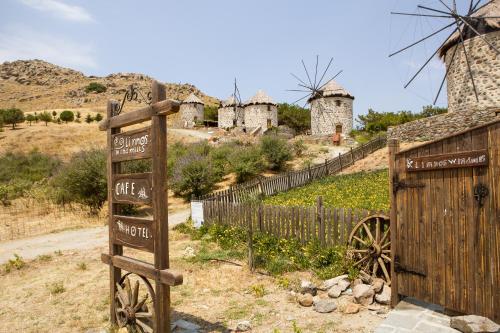 Ulaz, LimnosWindmills in Kontias (Limnos)