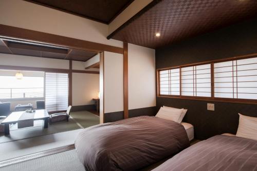 Superior Twin Room with Tatami Area - Non-Smoking