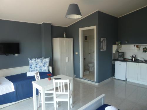 budget studio unit in makati 7309a j victor street manila philippines ph 1230 sopoong hotel 6 sanje