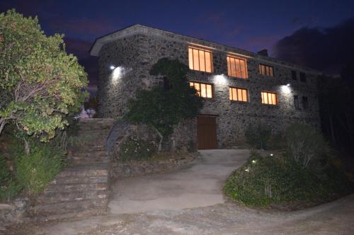  Las Estrébedes Casa Rural, Unterkunft in Caminomorisco