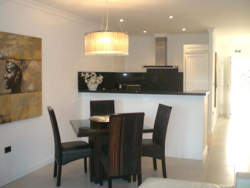 Two-Bedroom Apartment image 6
